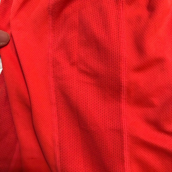 Nike Dri fit cap sleep top - Picture 4 of 6